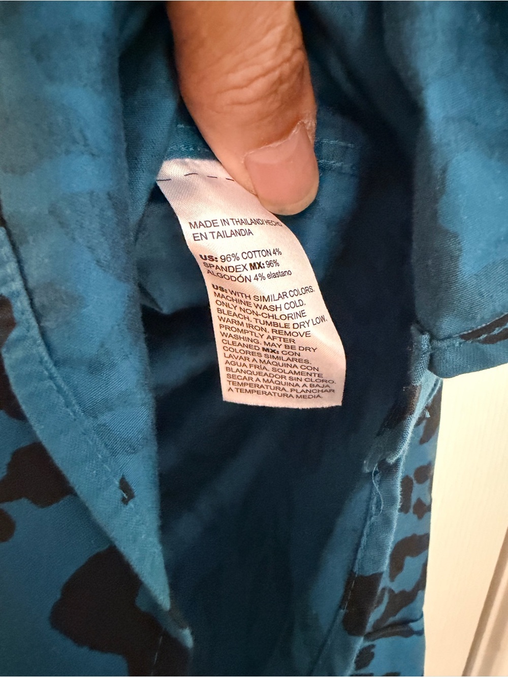 Ladies Size 2 "Chico's" Teal & Black Leopard Print Top Button Down Long Sleeves - Picture 3 of 7